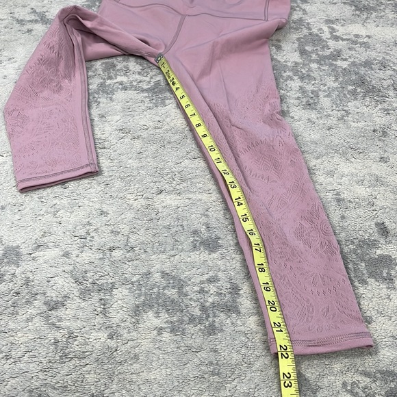 SOLD - Lululemon Reveal Crop Zen Expression Leggings Vintage Mauve Yoga Sz 10 - Picture 11 of 13